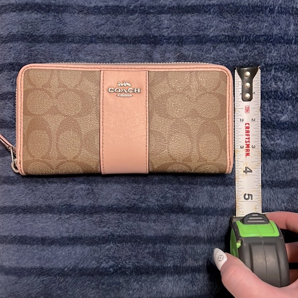 Coach Accordion Wallet - Picture 7 of 7